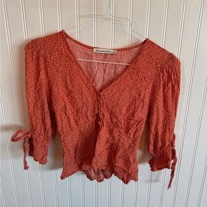 Abercrombie & Fitch Red Floral Button Blouse V Neck Cropped